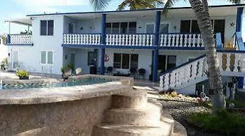 The Beach Guesthouse Pinones