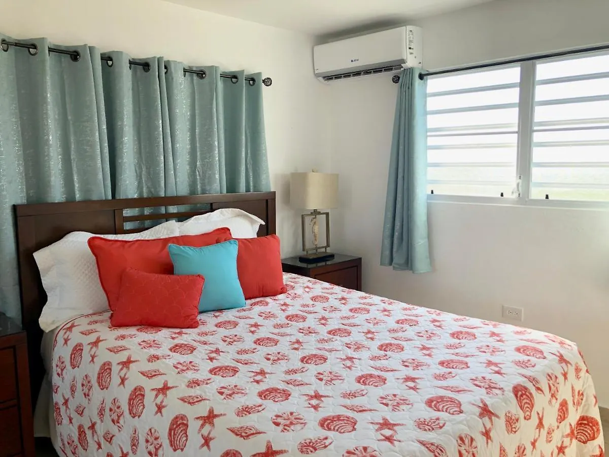 The Beach Guesthouse Pinones Guest house
